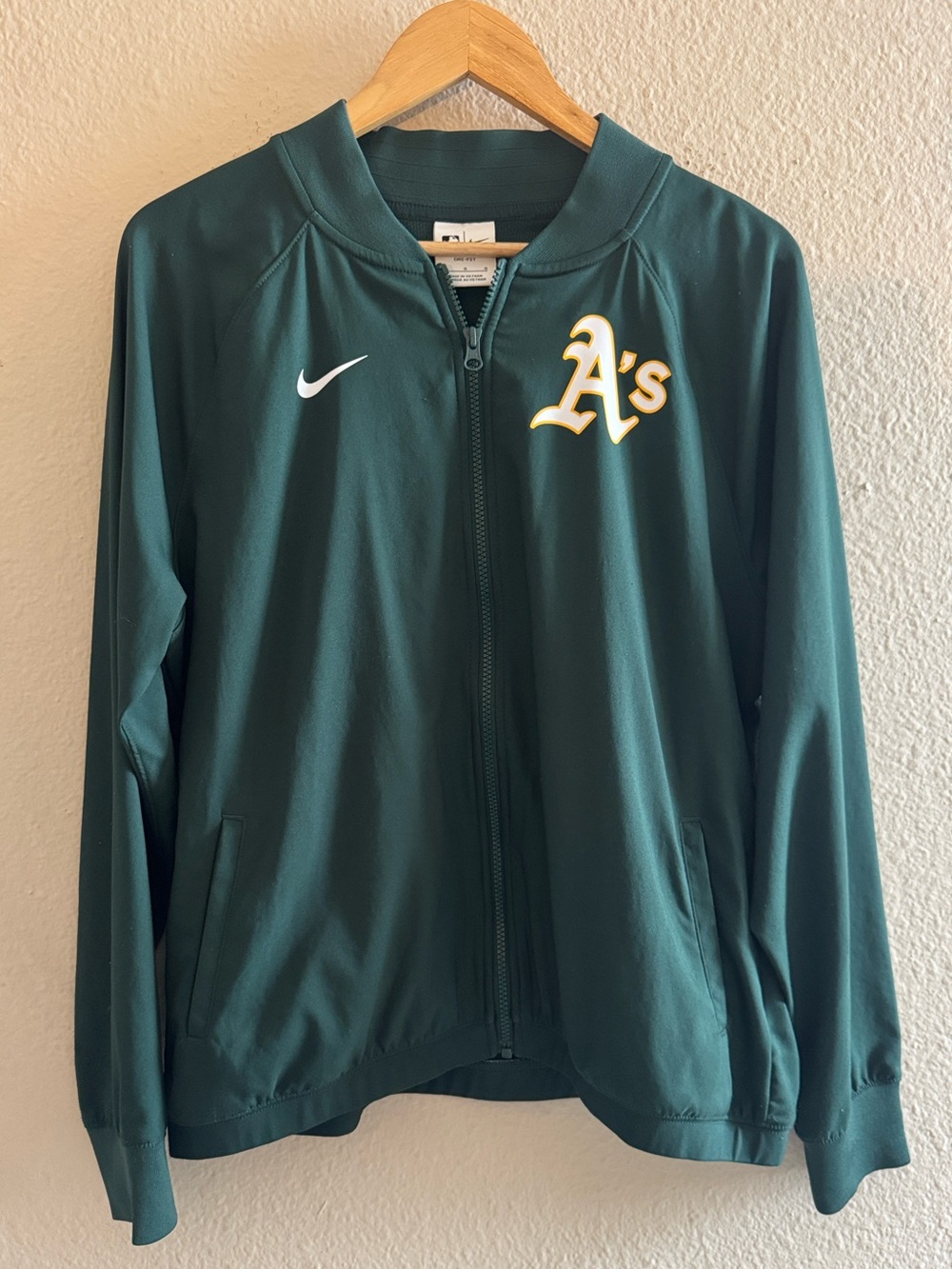 Women’s Nike A’s Jacket, Size Large